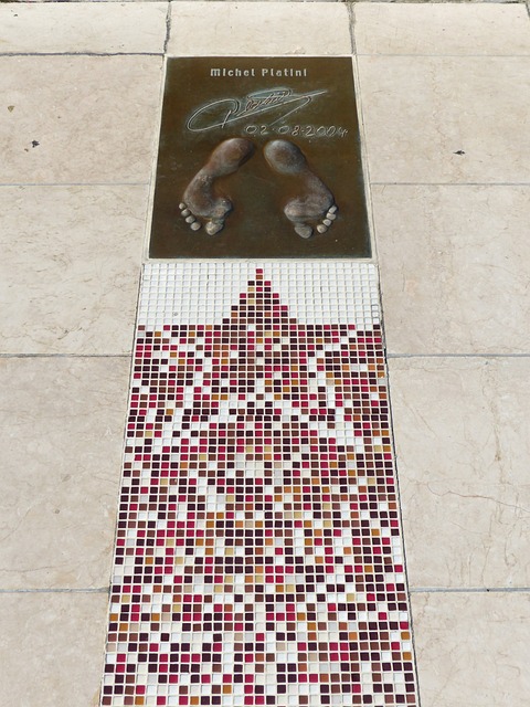 因为数据泄 因为数据泄